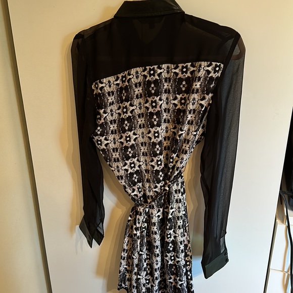 Black and white mini dress - Picture 3 of 3